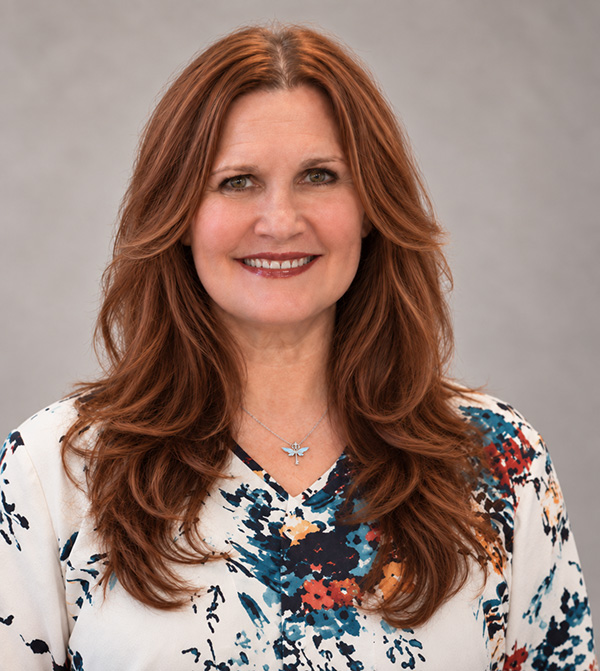 Lorianne-Holt-HMG